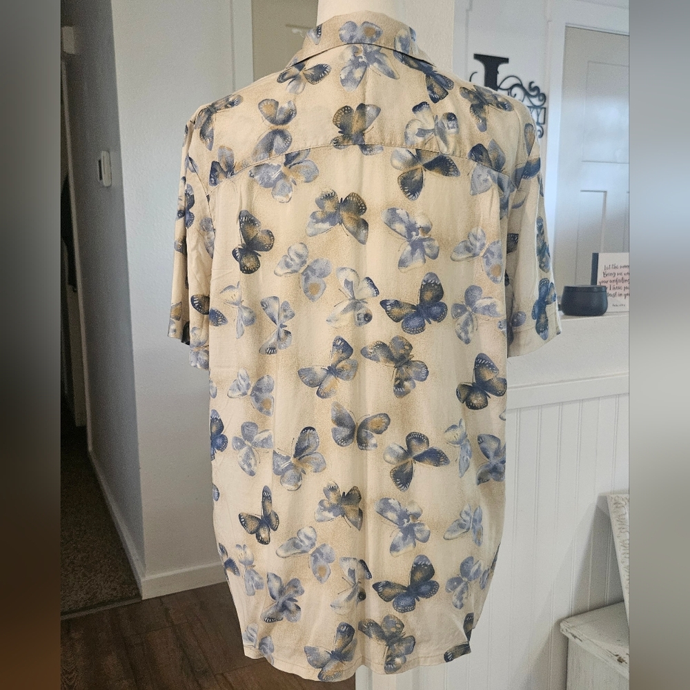 Barely Worn- ALFRED DUNNER - Blue Butterfly Print Button Front Blouse - Size 14 - Picture 3 of 4